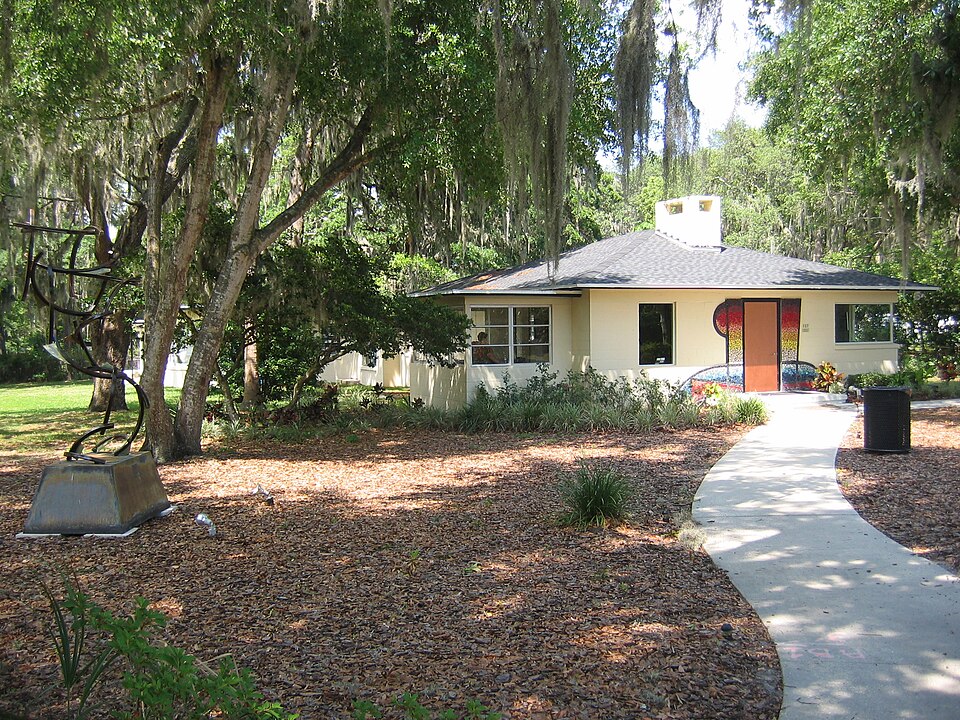 Casselberry Art House